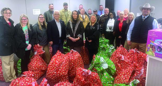 Kaufman County Staff and Sheriff’s Office Lead the Way in Child Welfare Angel Tree Giving