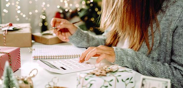 Make your Holidays a Little Happier by not Overspending
