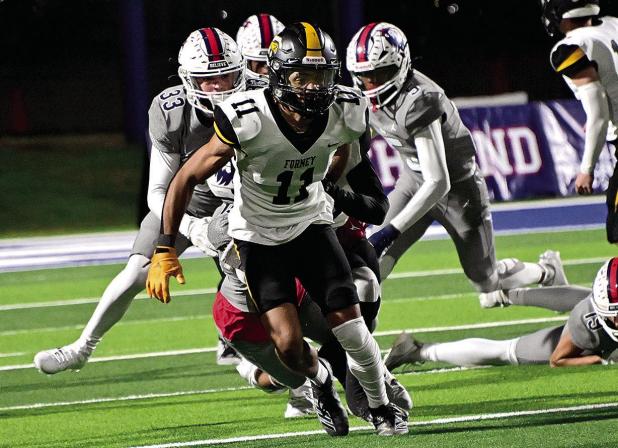Jackrabbits Dominate Royals in 61 to 40 Playoff Win