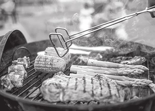 Gas vs. Charcoal: Dishing on Popular Grilling Methods
