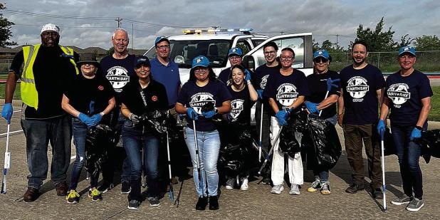 	Smurfit Kappa Employees Celebrate Earth Day 2024 By Collecting Debris Around NFHS