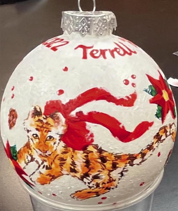 Terrell High School Student Paints Ornament for Capitol Christmas Tree