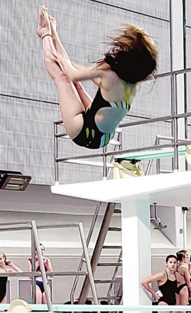 FISD Diver Skye Hoover Signs Letter of Intent
