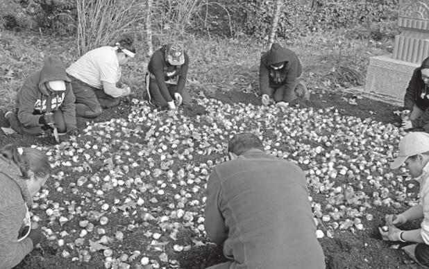 Dallas’ Dirtiest Job Turns Into the Southwest’s Largest Floral Festival