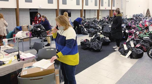Forney Lions Club and Forney ISD Partner with Community to Fill Over 850 Angel Tree Wishes