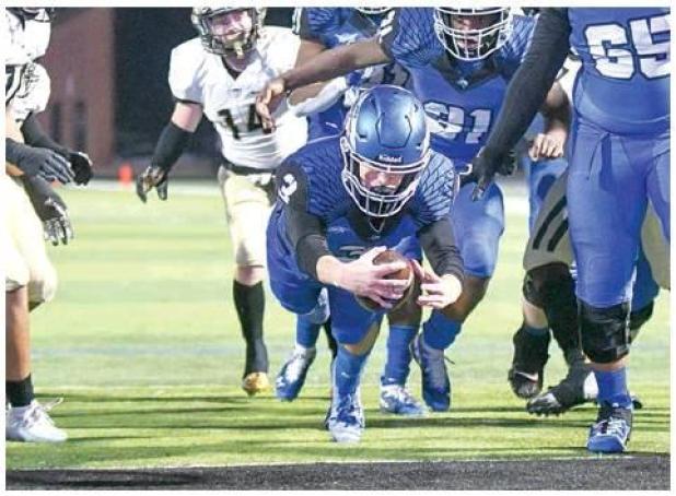 Falcons Race to Lead, Hold on to Defeat Royse City, 49-39