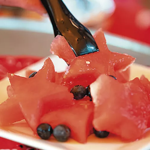 Watermelons are a favorite summer treat. Choose your watermelon by following these expert tips. (Sam Craft, Laura McKenzie/Texas A&amp;M AgriLife)